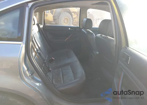 2005 Volkswagen Passat Glx z USA, uszkodzony, nr VIN WVWRU63B95E043953